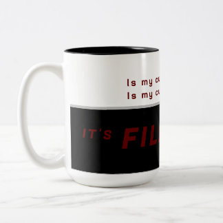 Cup ist halb ausgefüllt zweifarbige tasse