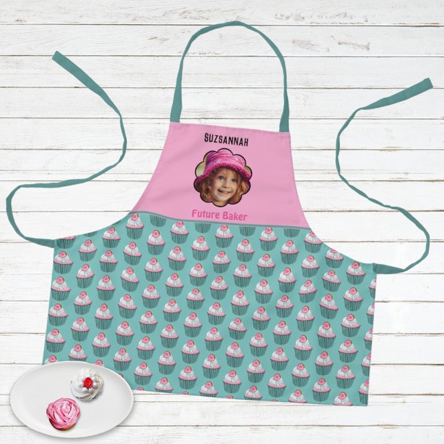 Cupcakes Skaliert benutzerdefinierten Namen für Fo Schürze (Fun custom photo and cupcake pattern kids apron design with personalized text. )