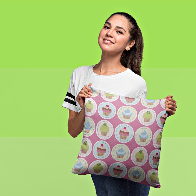 Cupcakes/Zickzack Streifen dekoratives Kissen (Von Creator hochgeladen)