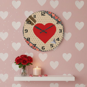 Cupid Heart with Arrow Romantic Valentines Pattern Große Wanduhr