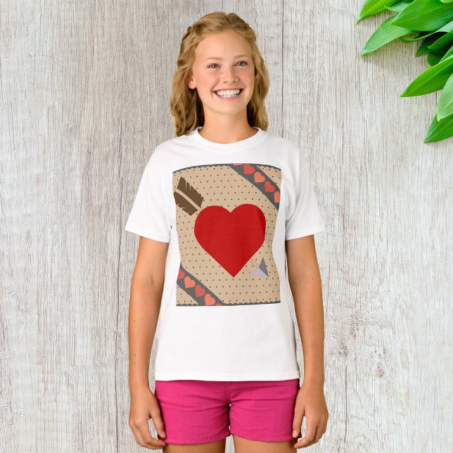 Cupid Heart with Arrow Romantic Valentines Pattern T-Shirt (Von Creator hochgeladen)