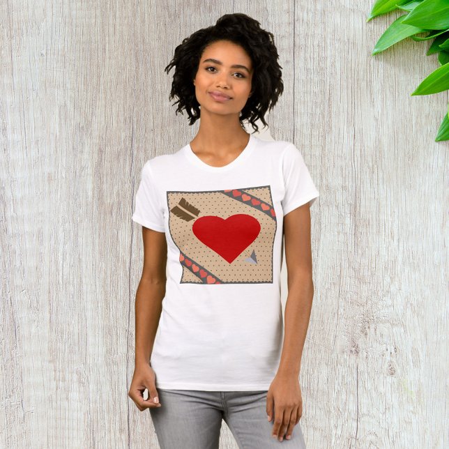 Cupid Heart with Arrow Romantic Valentines Pattern T-Shirt (Von Creator hochgeladen)
