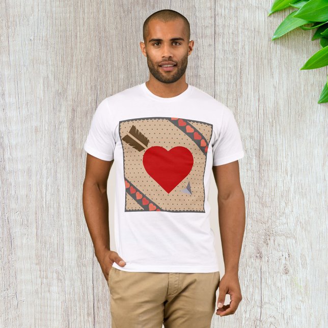 Cupid Heart with Arrow Romantic Valentines Pattern T-Shirt (Von Creator hochgeladen)