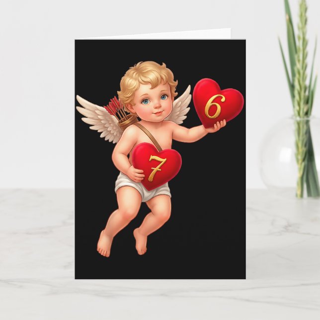 Cupid Holding 6 And 7 Hearts Valentine Meme Cute  Karte (Vorderseite)