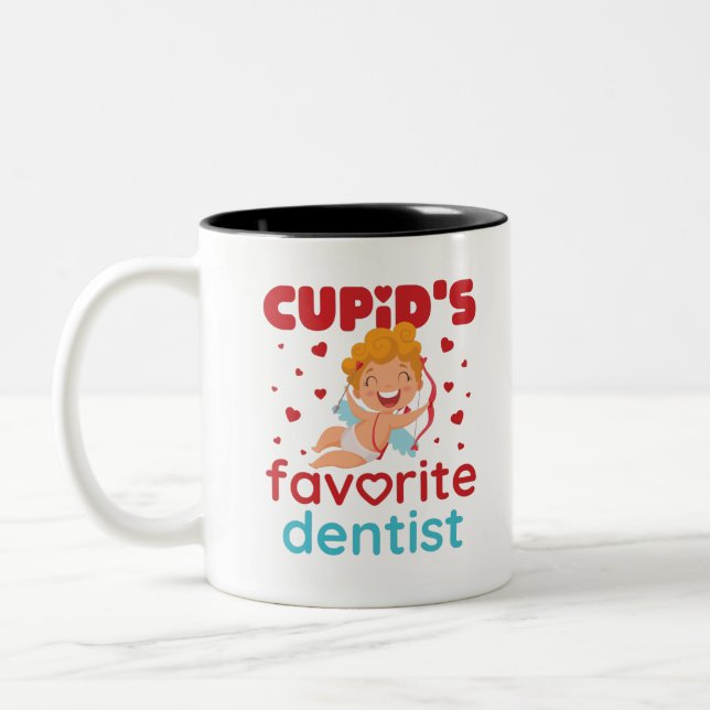 Cupid's Favorite Dentist Valentine's Day Zweifarbige Tasse (Links)
