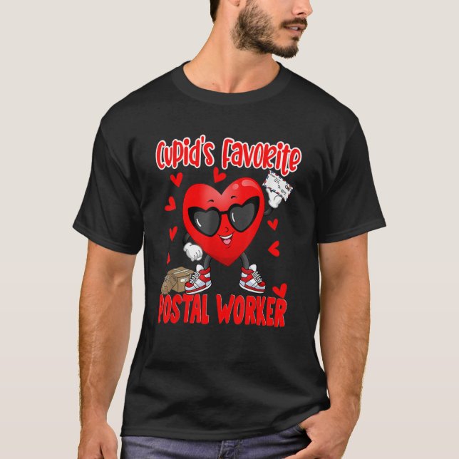 Cupid's Favorite Postal Worker Dabbing Heart Posta T-Shirt (Vorderseite)