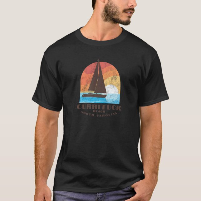Currituck Beach NC Vacationing Sailboating Sunrise T-Shirt (Vorderseite)