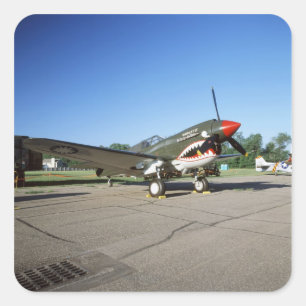 Curtiss P-40 Warhawk, an der Flugschau Minnesotas Quadratischer Aufkleber