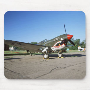 Curtiss P-40 Warhawk, auf der Minnesota CAF Air Sh Mousepad
