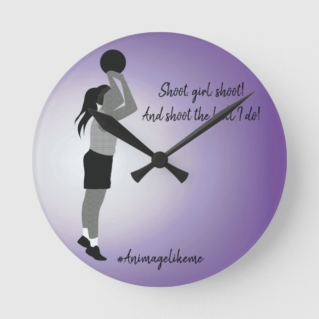 Curvy Girl Basketball Player Runde Wanduhr (Vorderseite)