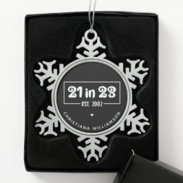 Custom 21. Geburtstag Geschenk 21 im 23. Est 2002 Schneeflocken Zinn-Ornament
