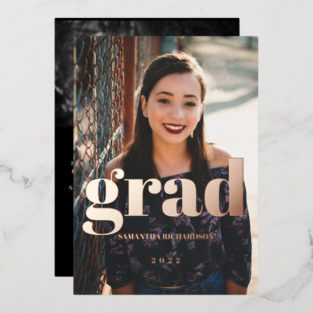 Custom 2 Fotos Rose Gold Abschluss Folieneinladung (Vorderseite/Rückseite)