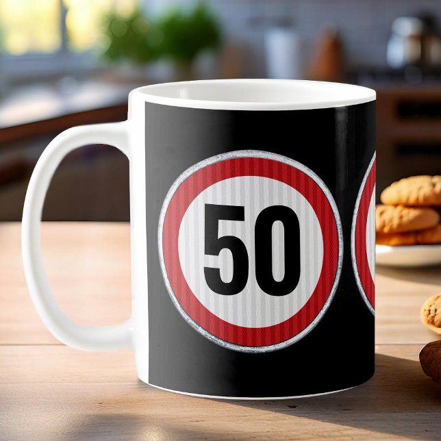 CUSTOM AGE Geburtstag mit Verkehrszeichen Kaffeetasse (Von Creator hochgeladen)