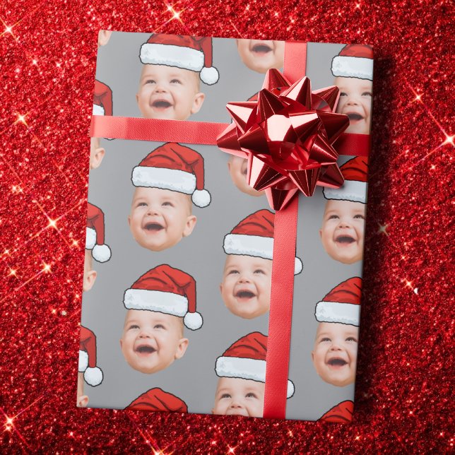 Custom Baby Face Photo Santa Hat Christmas Geschenkpapier (Von Creator hochgeladen)