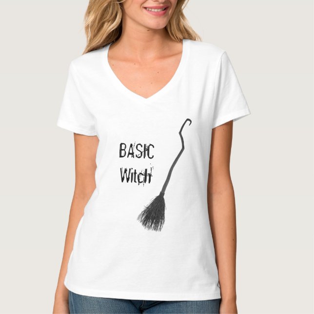 Custom BASIC WITCH Broom Niedlich Funny Women V-Na T-Shirt (Vorderseite)