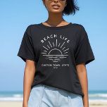 Custom Beach Life Sunset Minimalistisch Modern Boh T-Shirt<br><div class="desc">Boho Strand vibes! Tragen Sie die Sonnenuntergangsmagie der Stadt mit unserem einzigartigen für Sie T - Shirt. Individuell,  modern und perfekt für Ihren Strandurlaub. 🌅 #BeachLifeStyle #BohoChic</div>