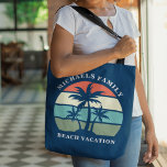 Custom Beach Vacation Tropical Palm Tree Navy Blue<br><div class="desc">Niedlicher Sommerurlaub am Strand mit einer Tasche mit schönen Palmen vor einem hübschen Sonnenuntergang im Ozean und blauem Himmel. Individuell für einen Inselurlaub oder einen tropischen Ausflug am Meer. Schöne marineblaue personalisierte Tasche.</div>