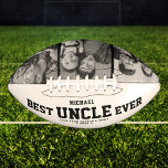 Custom BEST UNCLE EVENT Moderne Coole FotoCollage Football<br><div class="desc">Perfekt für Ihren coolsten Onkel: Ein BEST UNCLE JEMER personalisierte Fußball mit Ihren 3 Lieblings-Fotos, seinem Namen und einer persönlichen Nachricht von Ihnen, sowie Namen und Jahr. Hey, Fußball-liebende Onkel! Mit unserem Zazzle Foto können Sie sich mit einer Besten Onkel Ever Collage einen ganz persönlichen Zazzle Fußball gönnen. Dieser einzigartige...</div>