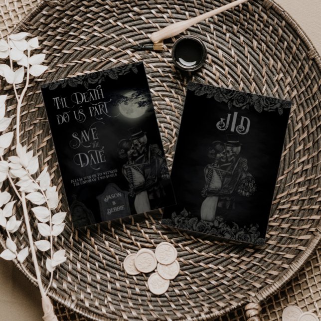 Custom Black and Grey Floral Gothic Wedding Save The Date (Von Creator hochgeladen)