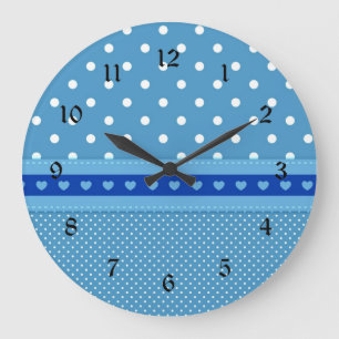 Custom Blue and White Polka Dots with Hearts Accen Große Wanduhr