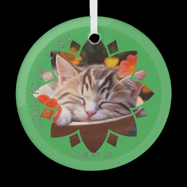 Custom Cat Photo Framed in Flower on Green  Ornament Aus Glas (Von Creator hochgeladen)