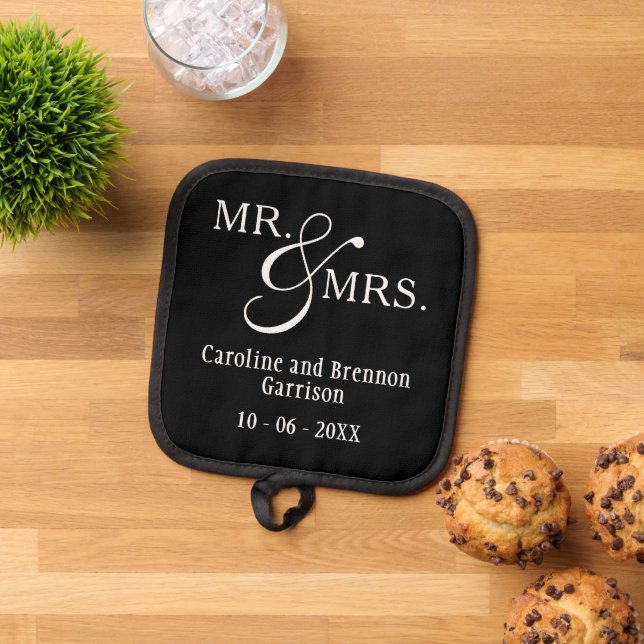 Custom Chic Mr. und Mrs. Couple Names Topflappen (Oben Unten)