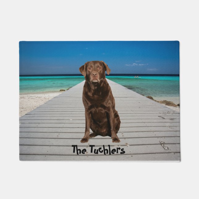 Custom Chocolate Labrador on Beach Doormat Fußmatte (Vorderseite)