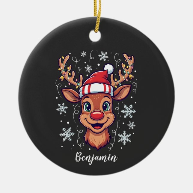 Custom Christmas Cheer Cute Reindeer in Hat  Keramik Ornament (Vorne)