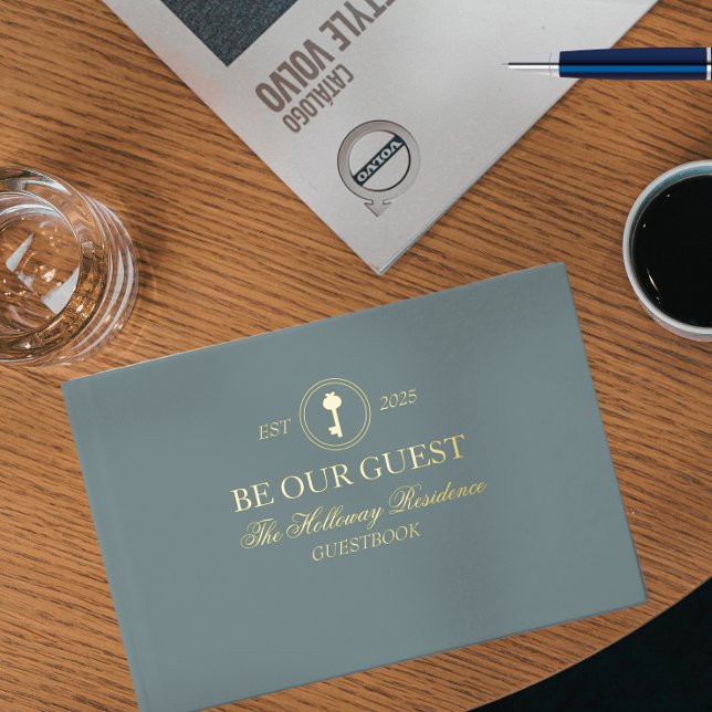 Custom Classic sei unser Gästebuch (Looking for the perfect gift for hostess in your life? What's better than a personalized guestbook?)