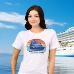 Custom Cruise Ship Sunset Family Trip Frauen<br><div class="desc">Coole,  maßgeschneiderte T - Shirt für Ihre Wiedersehen oder Frühjahrspausen auf Bermuda,  den Bahamas oder der Karibik. Passen Sie diese niedlichen Sonnenuntergang-T-Shirts mit Ihrem Familiennamen und Ziel oder Jahr an.</div>