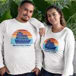Custom Cruise Ship Sunset Family Trip Langschläfch T-Shirt<br><div class="desc">Coole individuelle Kreuzfahrtschiffe langärmelige T - Shirt für Ihre Wiedersehen oder Frühjahrspausen auf Bermuda,  den Bahamas oder der Karibik. Passen Sie diese niedlichen Sonnenuntergang-T-Shirts mit Ihrem Familiennamen und Ziel oder Jahr an.</div>