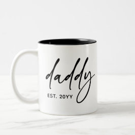 Custom Daddy Est | New Dad Elegant Typografy Gift Zweifarbige Tasse
