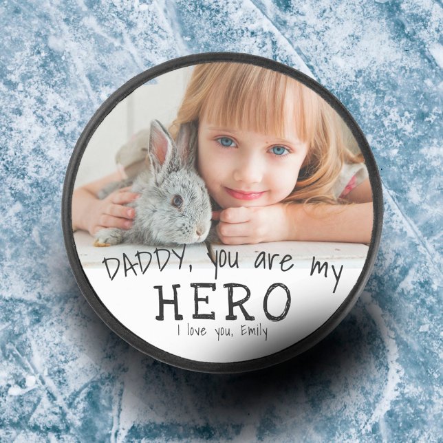 Custom Daddy you are hero Blue Father's Day Foto Eishockey Puck (Von Creator hochgeladen)