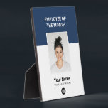 Custom Employee of the Month Foto Awards Fotoplatte<br><div class="desc">Angepasster Mitarbeiter des Monats Wertungsschild mit Foto,  Firmenlogo,  Mitarbeitername und Titel. Jede Farbe,  jeder Schriftart,  kein Minimum.</div>