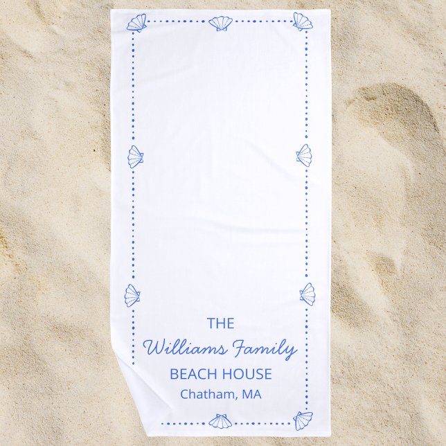 Custom Family Beach House Coastal Blue Muschel Chi Strandtuch (Von Creator hochgeladen)