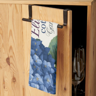 Custom Family Name Watercolor Hydrangea Geschirrtuch