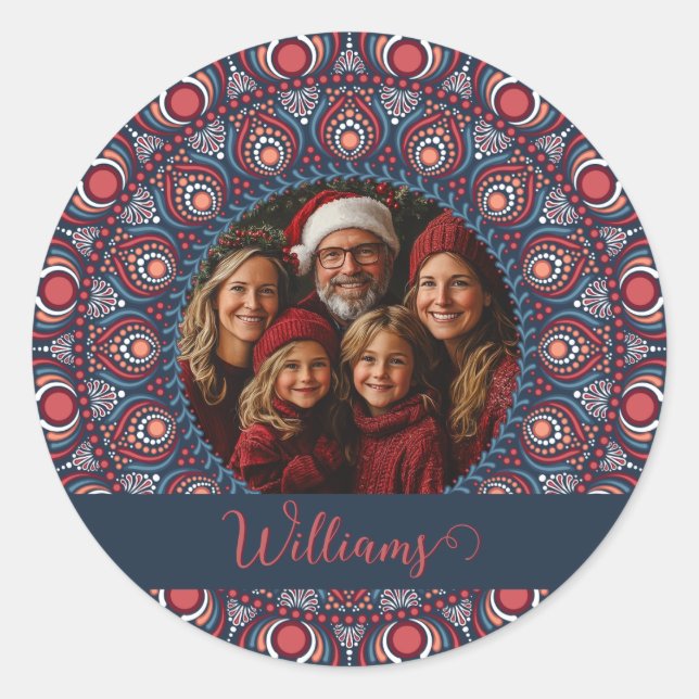 Custom Family Portrait Russet Christmas Mandala Runder Aufkleber (Vorderseite)