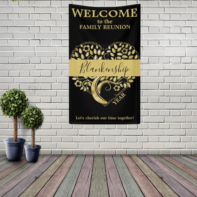 Custom Family Wiedersehen Heart Shaped Tree Black  Banner (Von Creator hochgeladen)