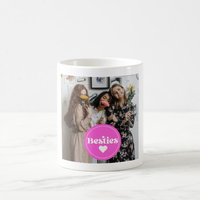 Custom Foto besticht Freunde Retro-Typografie rosa Kaffeetasse (Mittel)