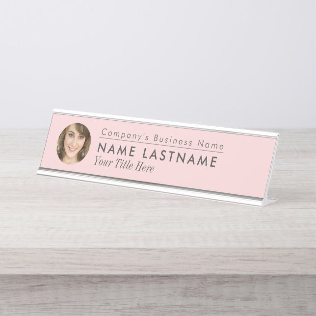 Custom Foto Blush Pink Business Elegante Moderne Schreibtischnamensplakette (Vorderseite )