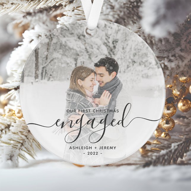 Custom Foto First Christmas Verlobt Grau Script Ornament (Von Creator hochgeladen)