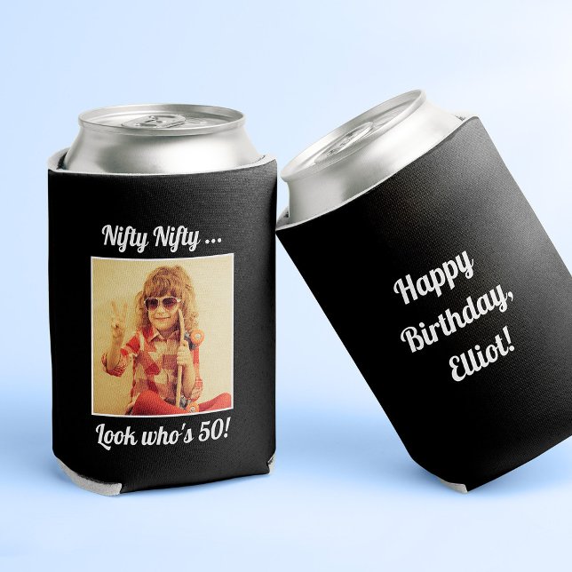 Custom Foto Fun Cool 50. Geburtstag Dosenkühler ("Nifty look who's 50" black can cooler with photo on the front and custom text on the back)