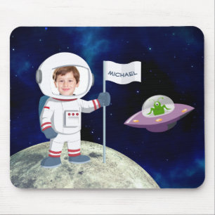 Custom Foto Spaceman on Moon Kids Fun Mousepad