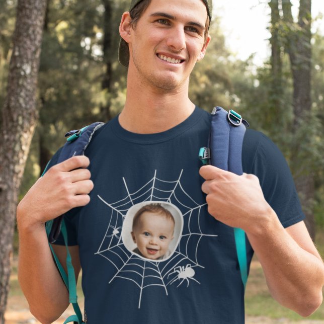 Custom Foto Spider Spinnennetze spoky gruselig T-Shirt (Von Creator hochgeladen)