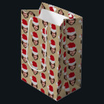 Custom Funny Christmas Weihnachtsmannmütze Face Fo Mittlere Geschenktüte<br><div class="desc">Ein lustiges personalisiertes Weihnachtsverpackungspapier mit Ihrem individuellen Foto. Dieses maßgeschneiderte Weihnachtsmannmütze- und Gesichtspackpapier-Design ist eine wunderbare Möglichkeit,  Ihre Geschenke und Geschenke personalisiert zu machen. Lustvolles und niedliches Weihnachtsgebäck mit kraftvollem Hintergrund. Passen Sie das Weihnachtsgesicht an und machen Sie Ihr eigenes lustiges Gesichtsverpackungspapier.</div>