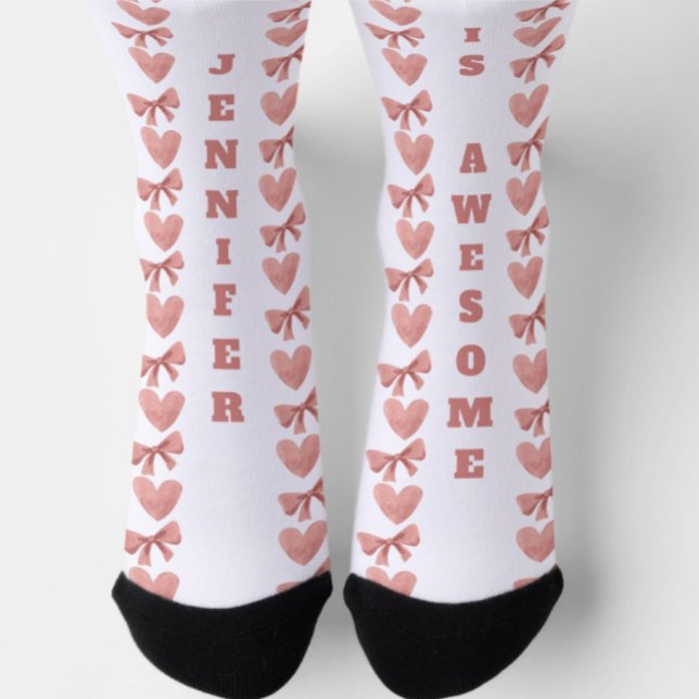 Custom Galentine Valentine Hearts and Bows Socken (Von Creator hochgeladen)