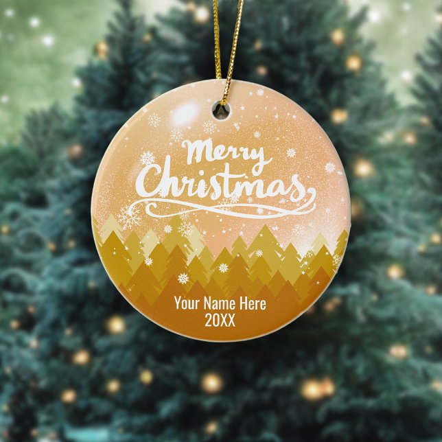 Custom Gold Crystal Snow & Forest Frohe Weihnachte Keramik Ornament (Von Creator hochgeladen)