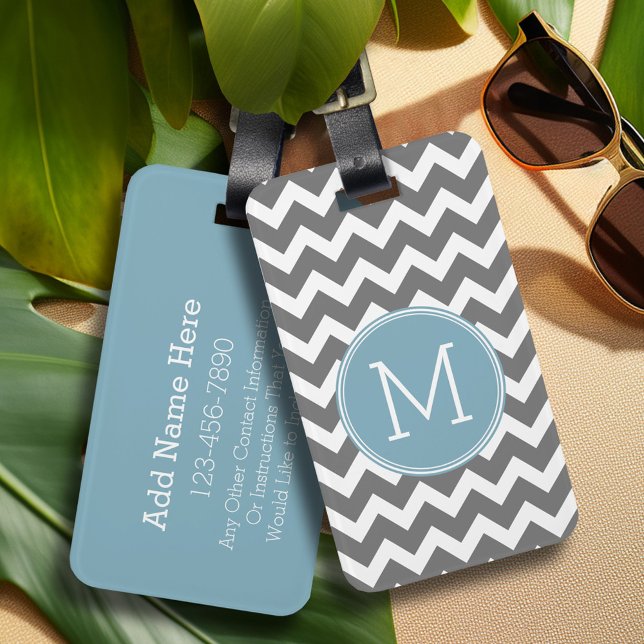Custom Grau Pastel Blue Zickzack Pattern Monogram Gepäckanhänger (Personalized luggage tag - Add Your contact information and monogram)