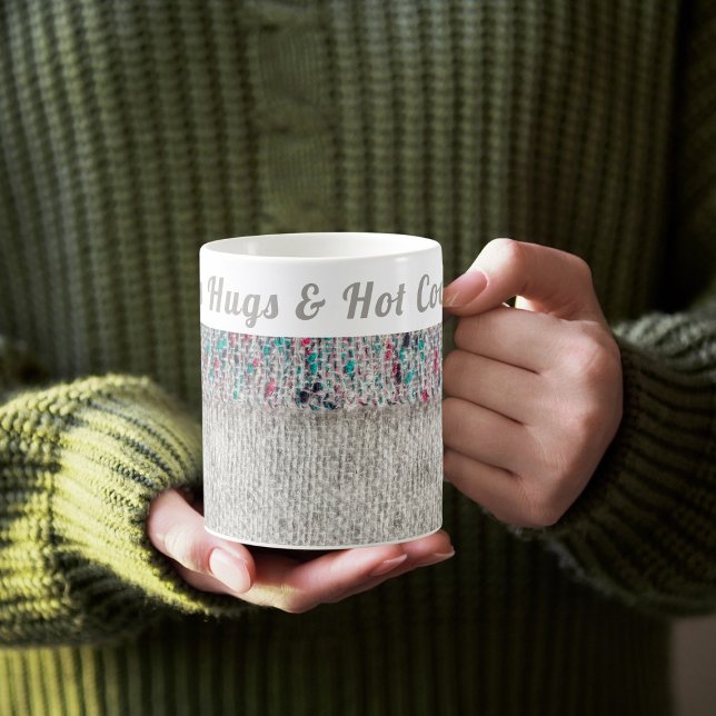Custom Gray Speckle Winter | Hugs & Hot Cocoa Kaffeetasse (Von Creator hochgeladen)