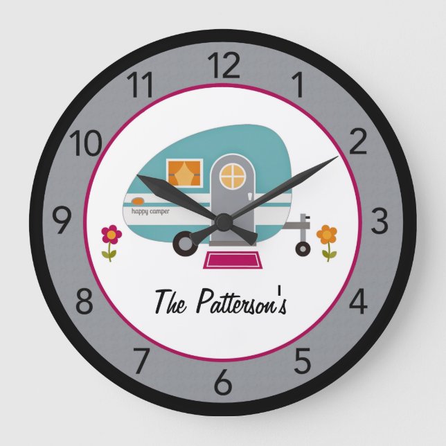 Custom Happy Camper Große Wanduhr (Vorderseite)